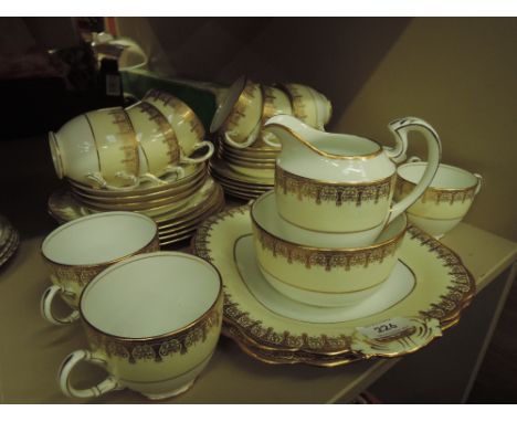 A Grosvenor china part tea service, Olde English
