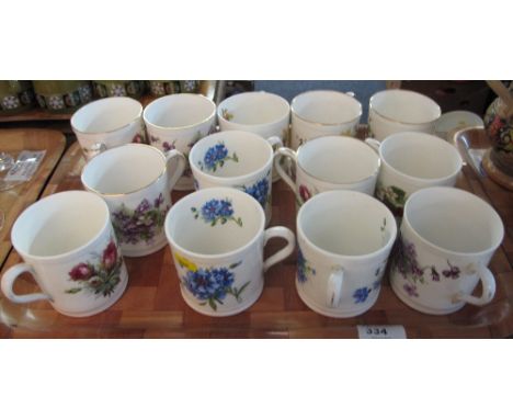 Tray of Hammersley floral straight sided mugs. (13)