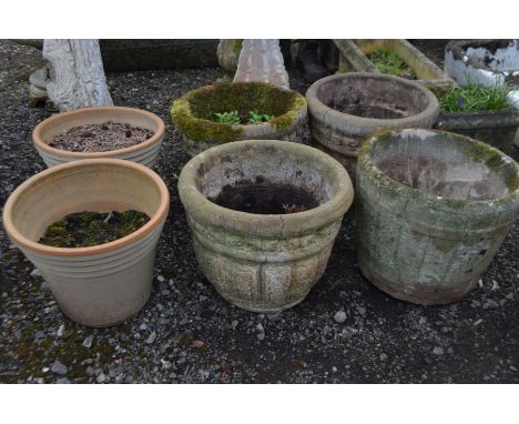 THREE MATCHING COMPOSITE CIRCULAR GARDEN PLANTERS, along with a similar coopered effect planter, and two glazed planters (6)