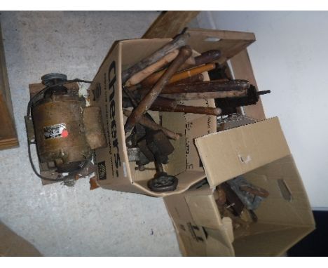 A vintage unnamed lathe with Delco motor together with boxes of various lathe and other tools, chisels, etc.  CONDITION REPOR