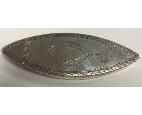 A Georgian silver snuff box of navette form with bright cut decoration, bearing maker's mark "IG", 8.7 cm x 3 cm x 0.9 cm, 0.