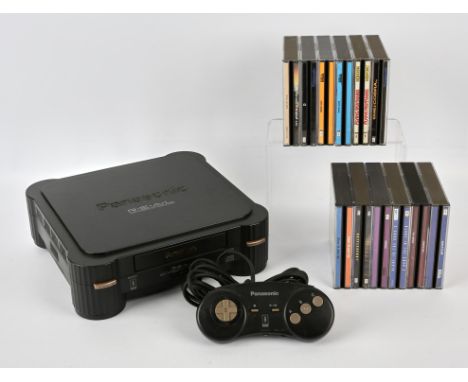 Panasonic 3DO FZ-1 R.E.A.L. console with UK power supply, 1 controller and 12 boxed games Games include: Shock Wave, Off-Worl