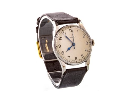 GENTLEMAN'S OMEGA STAINLESS STEEL MANUAL WIND WRIST WATCH, the round white dial with black Arabic numerals in black, outer se
