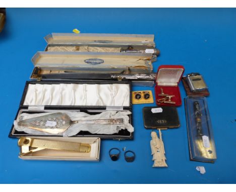 A Stratton compact, ivory figure, Ronson lighter, plated bread knives, RAF silver ring, Conway Stewart 388 pen