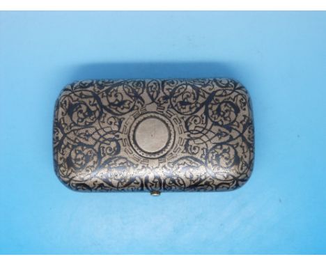 A Russian white metal and Niello snuff box with troika scene to top, marked 84 B.C Moscow 1879 (8x4.5cm) 
