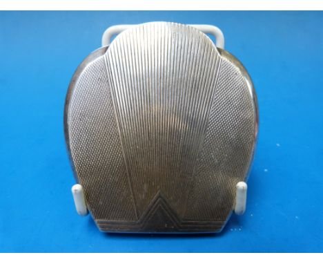 An Art Deco silver compact in the form of a shell (B'ham 1941)