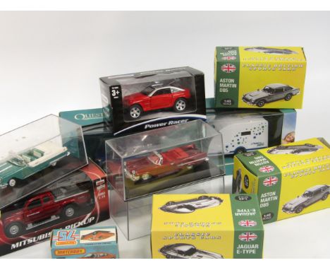 Various die cast vehicles, to include Kid Connection, Maxi Car 1:43 scale series, etc., a quantity of Classic Sports Cars 1:4