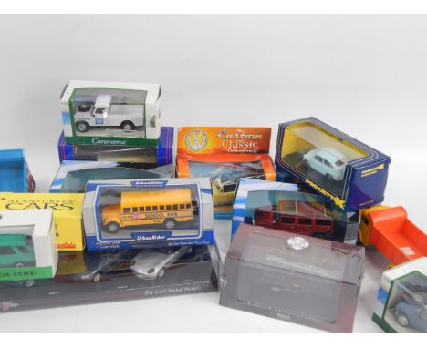 Various boxed die cast vehicles, to include Lledo The Custom & Classic Collection convertible mini, others to include Progett