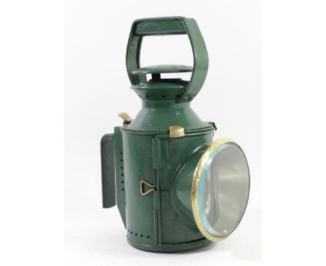 A green 3 aspect B.R(W) hand lamp with burner 