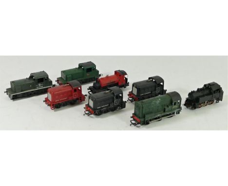 A collection of OO gauge electric train model locomotives to include, Lima British Railway D.2785, three Dock Authority locom