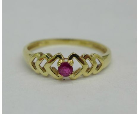 A 9ct gold and ruby ring, 1g, O