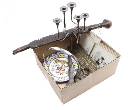 Box various consisting of silver-plated candlestick, touareg tent pole, natural stone statuette, 7 wall decorations, French p