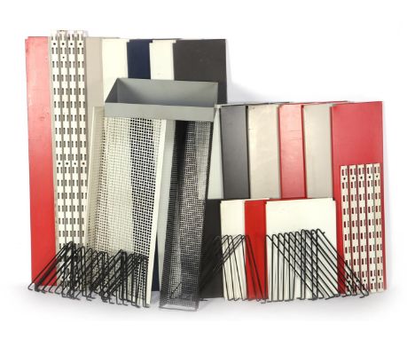 Tjerk ReijengaPolychrome metal modular wall system consisting of 16 shelves, 4 x 97 x27 cmen 39 shelf supports, design Tjerk 