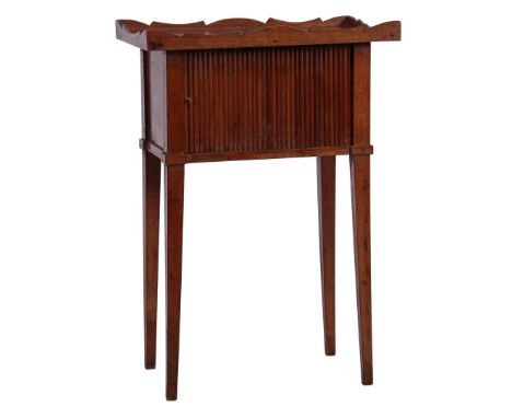 Walnut 1-door roller shutter cabinet with raised edge on top, 19th century, 72 cm high, 50 cm wide, 32.5 cm deep