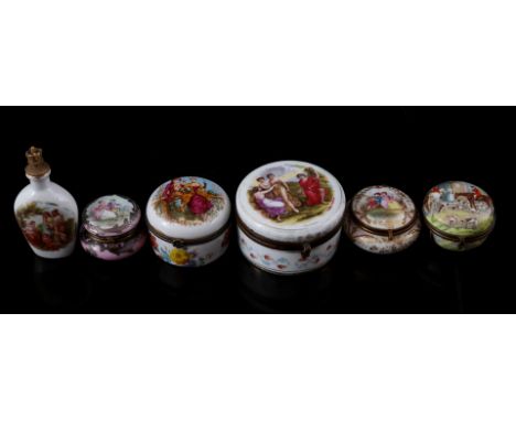 5 round porcelain pill boxes with romantic and hunting decor, smallest 4.5 cm diameter, largest 7 cm diameter and odeur bottl