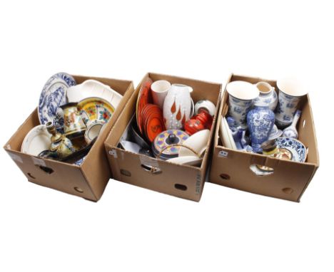 3 boxes with various pottery and pottery including South Holland Gouda, Regina, Flora, Arnhemsche Fayence, Zenith, Oud Delft 