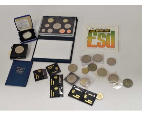 Quantity of 20th century British coins to include five 1977 Queen's Silver Jubilee crowns, Diana and Charles wedding crown x 