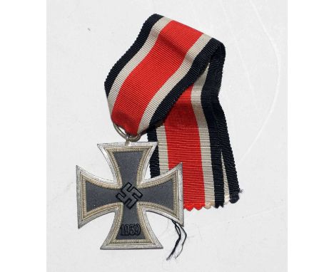 WWII 1939 Third Reich 2nd class Iron Cross, suspension ring stamped 'For Steinhauer und Luck, Lundemscheid'