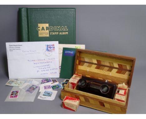 BAKELITE TRU-VIEW STEREOSCOPE VIEWER and single album World Stamp Collection, the viewer with six films and advertising leafl