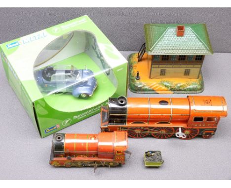 VINTAGE TINPLATE - Wells clockwork model steam engine, Wells Royal Scot model steam engine, railway building, tender and a bo