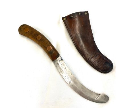Vintage curved handle, curved blade tool / knife / instrument 