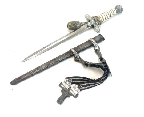 An original WWII Second World War period German Nazi Third Reich standard 1937 Luftwaffe officers dress dagger (Second Patter