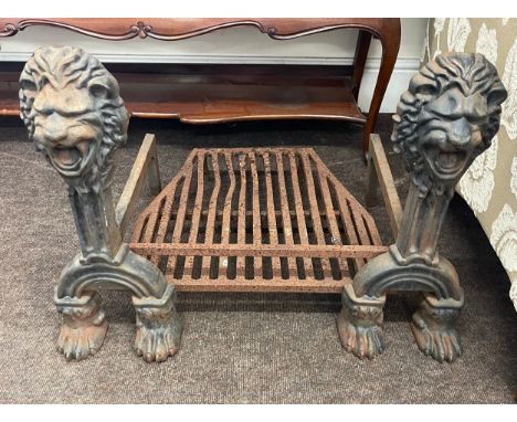 Cast iron grate with dogs, overall height 21 inches 