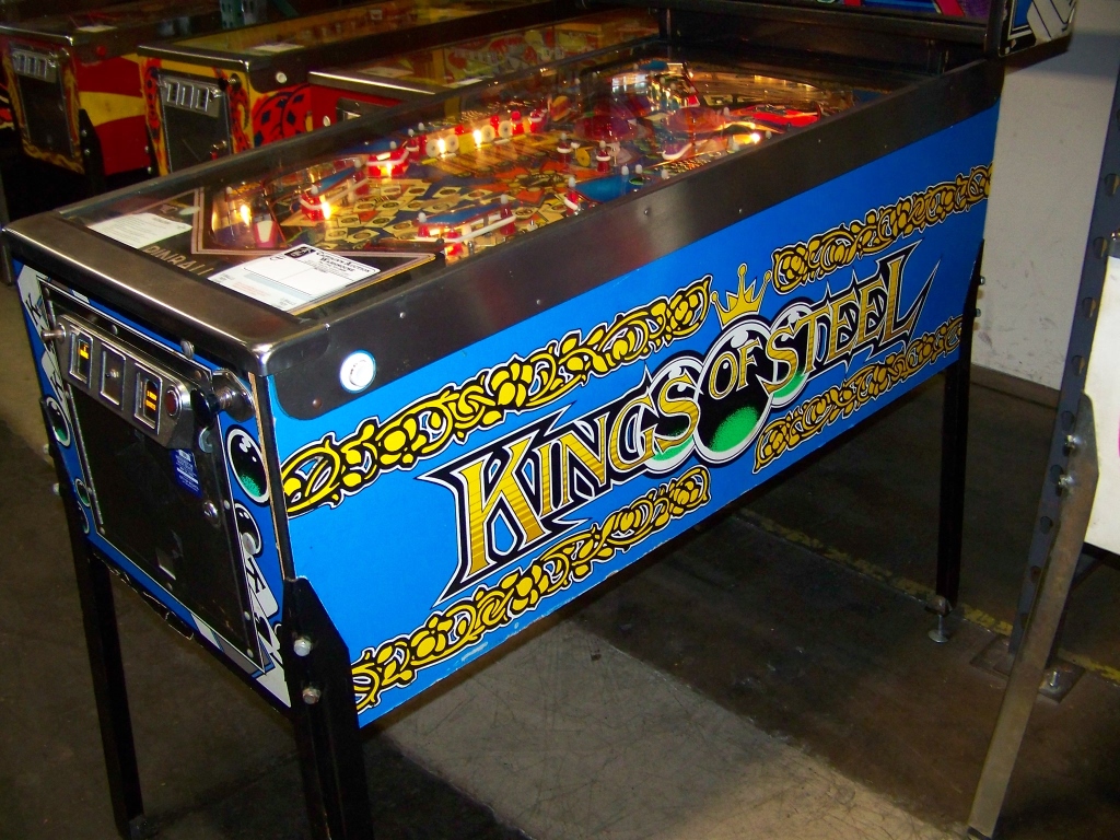 KINGS OF STEEL PINBALL MACHINE BALLY CLASSIC 1984 Item is in used