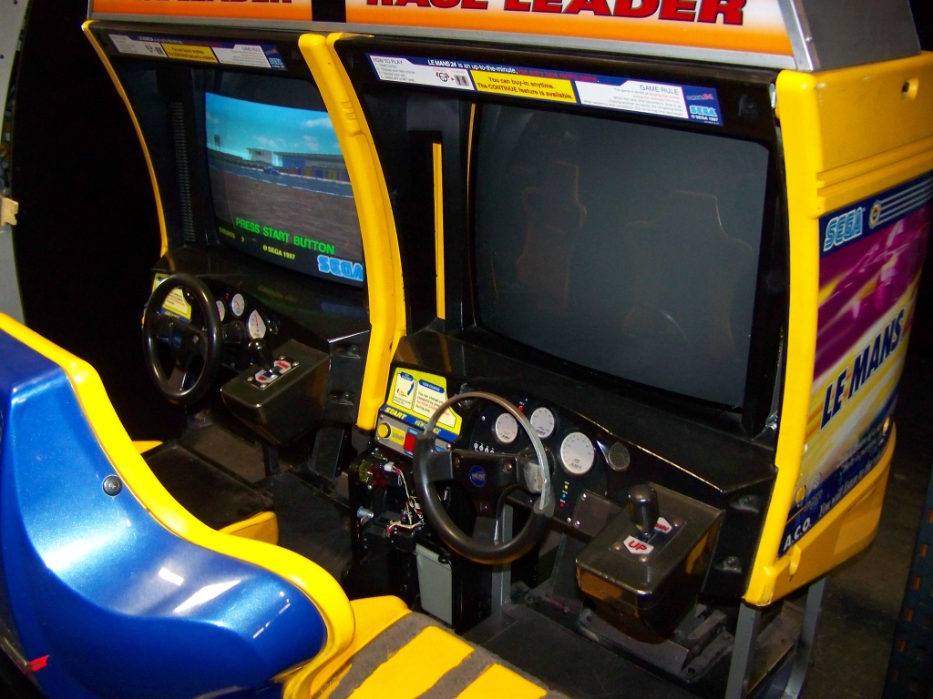 LE MANS 24 TWIN RACING SEGA ARCADE GAME Item is in used condition ...