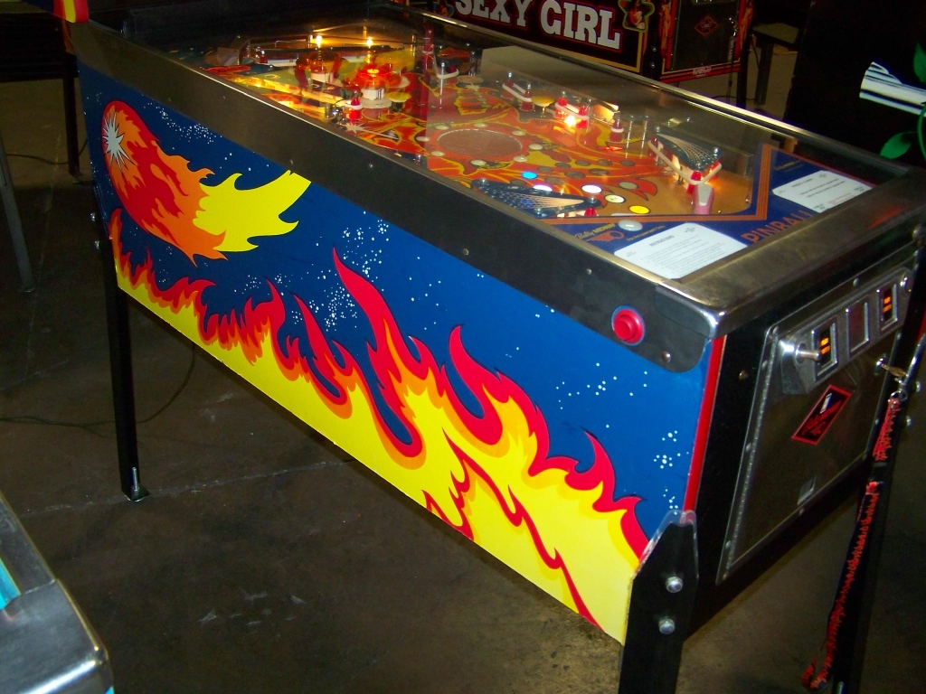 FIREBALL CLASSIC PINBALL MACHINE BALLY 1985 Item is in used condition