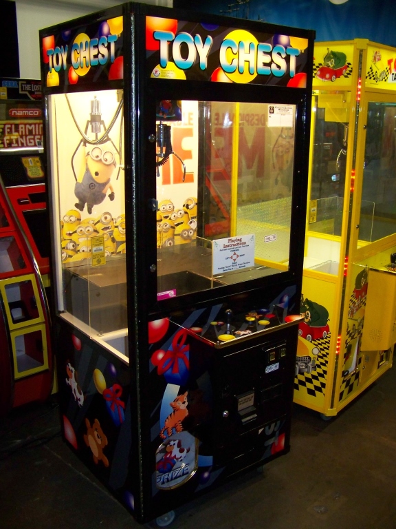 30"" TOY CHEST PLUSH CLAW CRANE MACHINE Item is in used condition