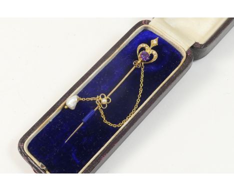 Edwardian 15ct gold amethyst and pearl stick pin, central amethyst set within a fleur-de-lys style seed pearl border, with a 