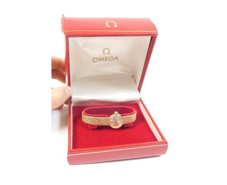 Omega 9ct gold lady's bracelet wristwatch, circa 1991, small circular dial, 15mm diameter, baton numerals, manual wind moveme