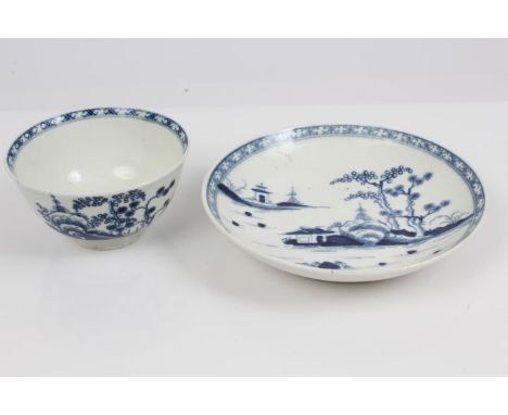 18th century Worcester blue and white Cannonball pattern tea bowl and saucer (2)