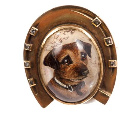 Fine Victorian Essex Crystal brooch, the oval crystal with reverse painted intaglio depicting a portrait of a terrier, on mot