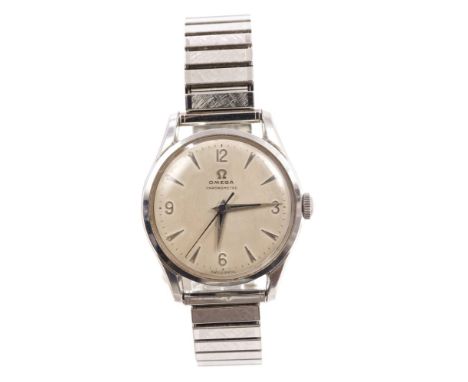 1950s gentlemen's Omega Chronometre wristwatch with silvered dial with Arabic and dagger batons, dagger hands and centre swee