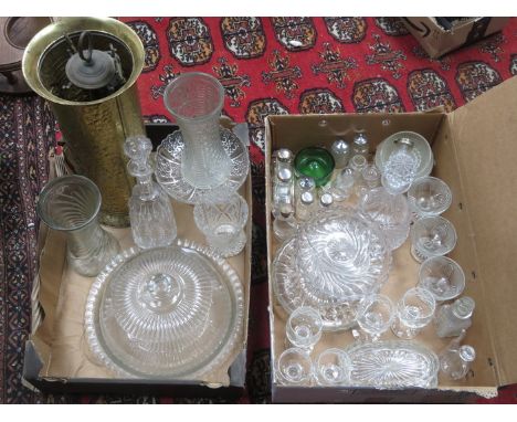 QUANTITY OF VARIOUS GLASSWARE AND BRASS UMBRELLA STAND PLUS FIRESIDE TOOLS, ETC. 