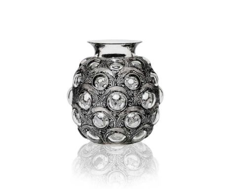 designed 1925clear, frosted and black stainedstencilled R. LALIQUE FRANCE27.5cm (11 3/4in) highFootnote: IMPORTANT INFO FOR ‡