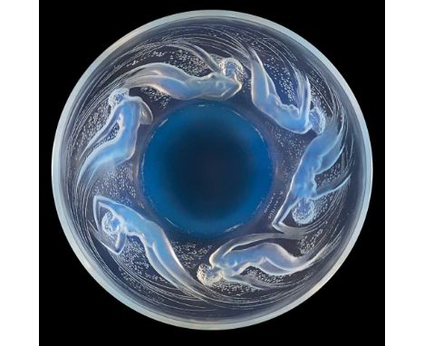 designed 1921opalescentwheel-engraved R. LALIQUE FRANCE21cm. (8 1/4in) diameter