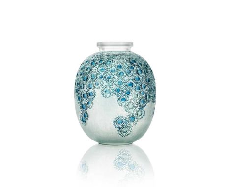 designed 1923clear, frosted and blue stainedstencilled R. LALIQUE FRANCE22cm (8 5/8in) high