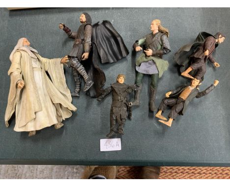 A SELECTION OF LORD OF THE RINGS CHARACTER FIGURES 