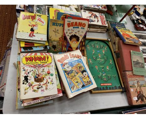 A GROUP OF VINTAGE ANNUALS TO INCLUDE OUR GIRLS, RUPERT, THE BEANO AND A PIN FOOTBALL GAME 