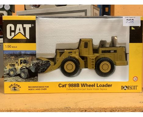 A NORSCOT 1:50 SCALE MODEL CAT PIVOT STEER LOADING SHOVEL 