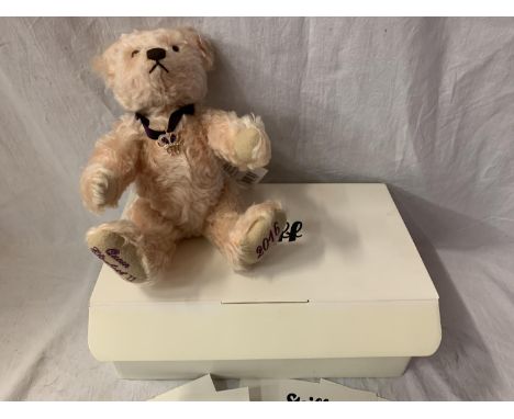 A STEIFF 'THE QUEENS 90TH BIRTHDAY BEAR' EXCLUSIVE TO DANBURY MINT BOXED WITH CERTIFICATE 