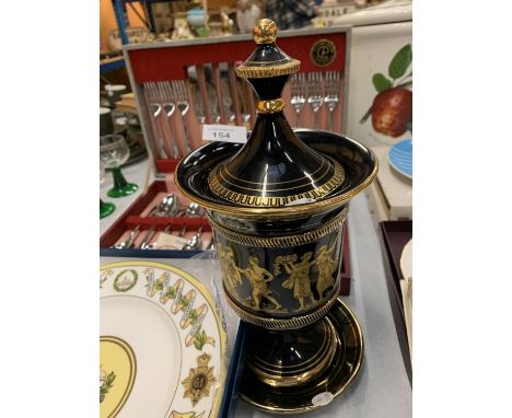 A SIX PLACE CANTEEN, A ROYAL WORCESTER GLOUCESTERSHIRE REGIMENTAL PLATE AND A BLUE AND GOLD GREEK URN WITH PLATE 