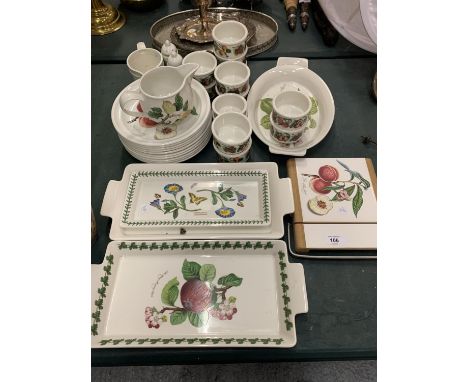 A SELECTION OF PORTMEIRION POTTERY TO INCLUDE A CERAMIC CHEESE SLICER 
