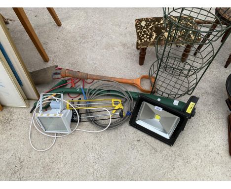 TWO FLOOD LIGHTS AND VARIOUS TOOLS 