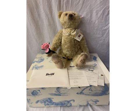 A STEIFF QUEEN ELIZABETH II 90TH BIRTHDAY PRESTIGE GROWLING BEAR BOXED WITH CERTIFICATES 