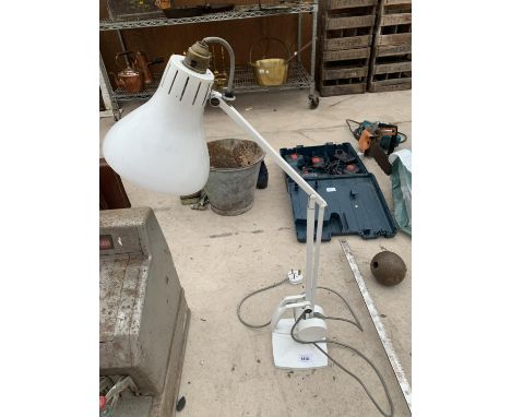 A VINTAGE ANGLE POISE LAMP 