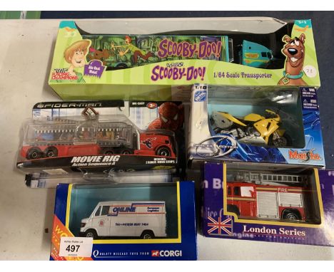 A SELECTION OF BOXED SCALE VEHICLES TO INCLUDE THE SCOOBY DOO DIE CAST METAL TRANSPORTER 